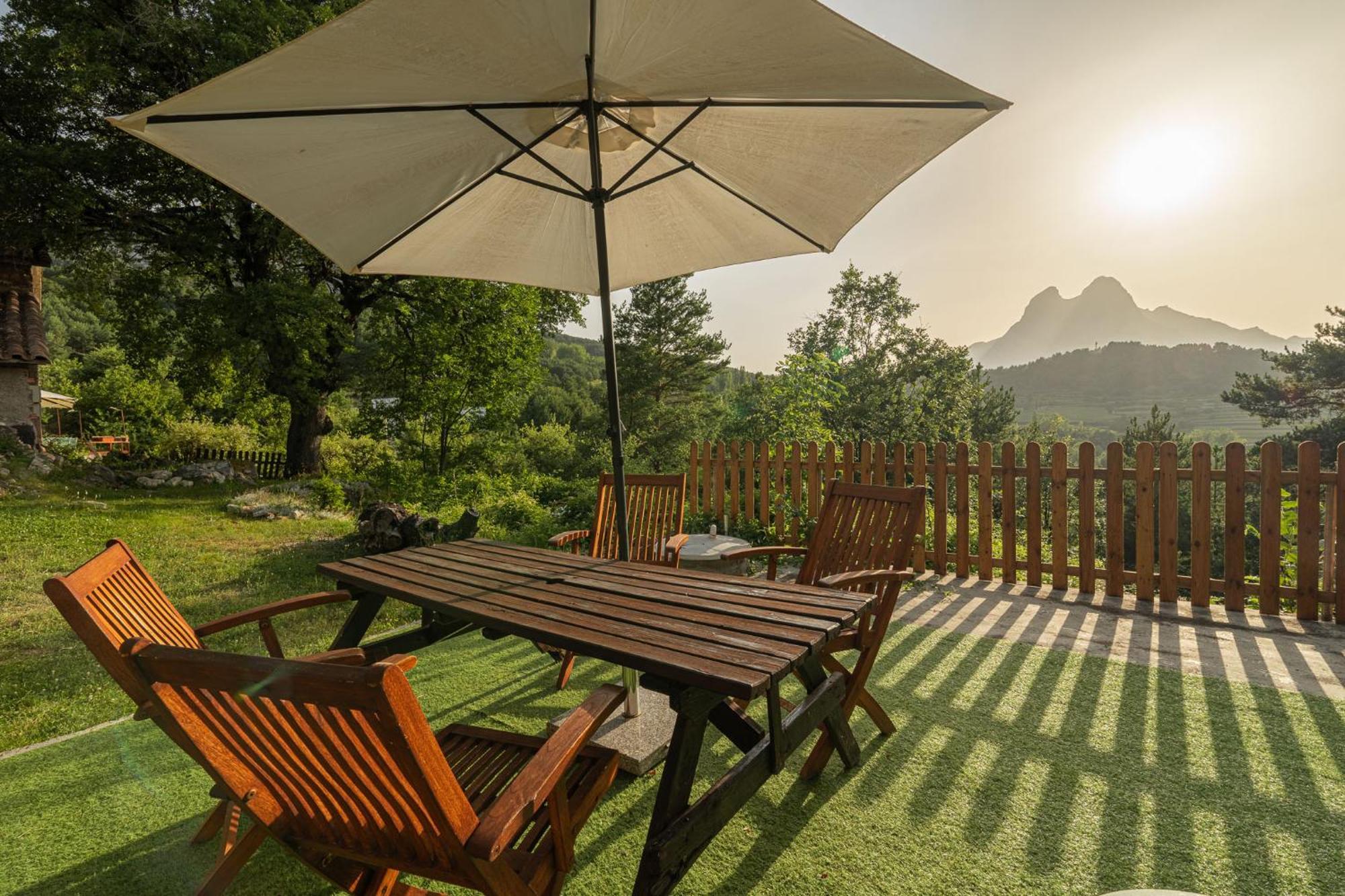 Camping Susen Saldés Buitenkant foto