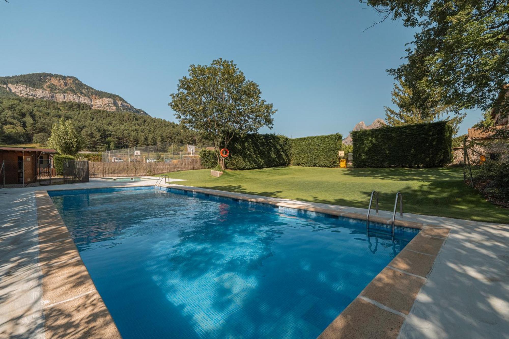 Camping Susen Saldés Buitenkant foto